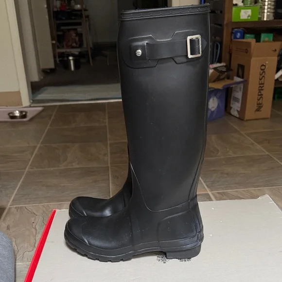 Hunter Black Women's Winter & Rain Boots - Picture 5 of 9